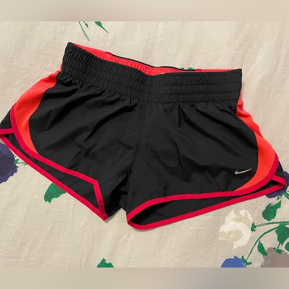Nike Pants - Medium Nike Dri-fit pink and black athletic shorts